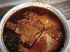 麻辣米线-老字号杨坡红油米线腊汁肉夹馍(东四道巷店)