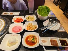 -木槿花韩式炭烤·熟成肉工坊(孙文东路店)