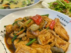 杂菇焖炸嫩豆腐-新东城喜宴海鲜酒家(同德店)