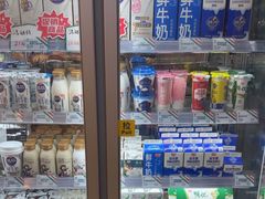 -牛朋牛奶棚(南昌路店)