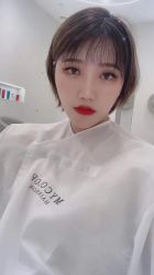 -MODEL'S HAIR