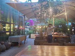 -莉莉家的音乐花园餐吧(航空路店)