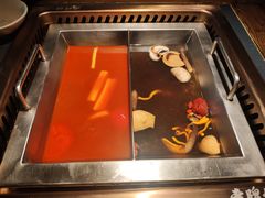 -老牌坊云南鱼豆花火锅(哈西万达店)