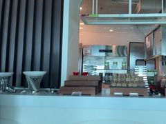 -亚洲国际大酒店·云顶阁旋转自助餐厅