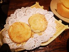 -老牌坊云南鱼豆花火锅(爱建店)
