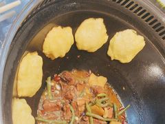 -哈尔滨烧烤·山河村铁锅炖(交大店)