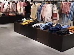 -URBAN REVIVO(七宝领展广场店)