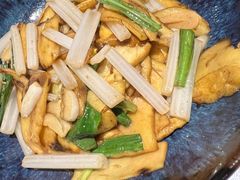 -半山腰·云南菜(侨福芳草地店)