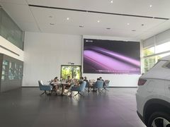 -比亚迪上海弘仁4S(杨浦店)