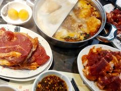 鸳鸯汤底-阪尚皇·原切牛排·烤肉火锅自助(北京路店)