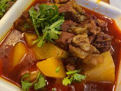 萝卜烧牛腩-曾牛肉