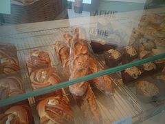 -VERIE BAKEHOUSE