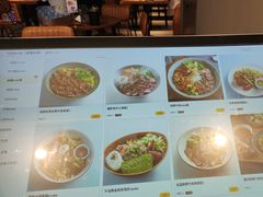 -POKEE VIA&Brunch·维娅(重庆来福士店)
