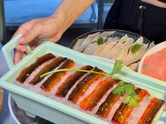 -茅草房·河畔园林火锅