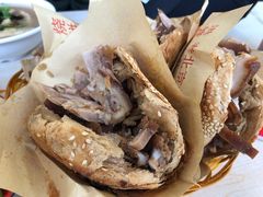 -洪峰浩老北京烧饼夹肉(角门路店)