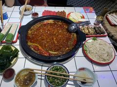 浓香牛油红锅-卤校长老火锅(绿地468店)