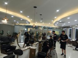 点击看大图 -八佰伴8008星级形象店