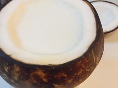 -志龙皇冠吃货椰子铺