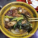 本来想去又一家吃烧烤，奈何排队是在人太多，于是在附近
