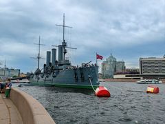 -阿芙乐尔号巡洋舰