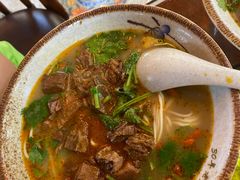 -金杨拉面王小吃面馆·牛三宝面·红烧牛肉粉