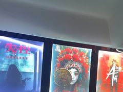 -荒岛实景沉浸密室(江汉路1店)