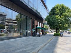 -星巴克臻选(上海虹桥新天地三店)