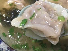 三鲜牛肉馄饨-老新隆牛肉锅贴(新街口店)