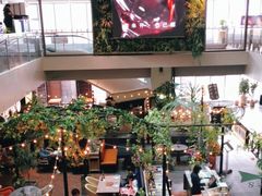 -查特花园美食广场(西单大悦城店)
