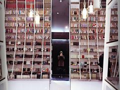 -钟书阁(松江泰晤士小镇店)