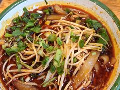 -拈签一笑黄牛肉辣卤串串