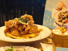 -香港ELEMENTS圆方