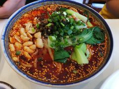 四川担担面-鑫巴蜀小镇 · 水煮鱼专研店(玉桥店)