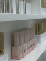 -赢韵美甲美睫瑞士净斑中心