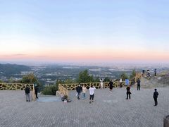 -鬼笑石后山停车场