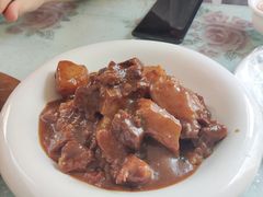 土豆烧牛腩-华春餐馆(鱼山路店)