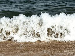 -金沙滩海水浴场(万平口景区4号门扬帆广场店)