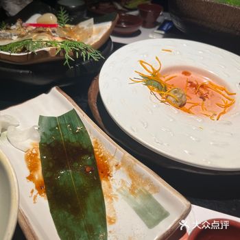 點菜品項不多，點了兩輪跟我們說沒辦法再點了