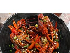 -巴厘龙虾·榜首油焖大虾(音乐学院·沿江酒馆店)
