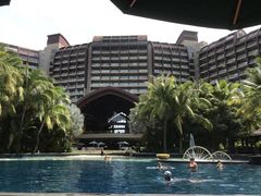 -三亚湾海居铂尔曼度假酒店