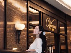 -深圳富苑皇冠假日套房酒店