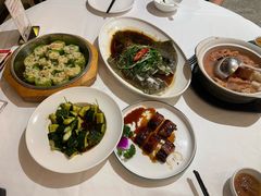 清蒸多宝鱼-东江渔村·古典园林·30年粤菜老字号(太和店)