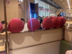 -海底捞火锅(新松江路生日主题店)