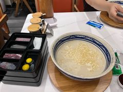 -新世界·过桥米线宴