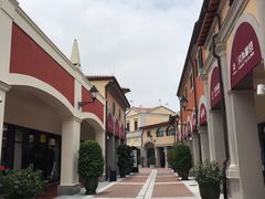 -佛罗伦萨小镇广佛名品奥特莱斯(疏港路店)