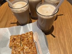 -星巴克臻选(上海合生汇1F店)