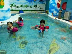 -乐悠游亲子游泳俱乐部