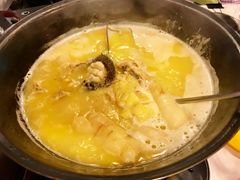 -鲜入围煮花胶鸡海鲜火锅