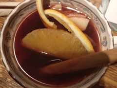 胡桃里热滚热红酒-胡桃里音乐餐厅(陶溪川店)(川湘赣菜·世界百大酒庄直供红酒·音乐表演)