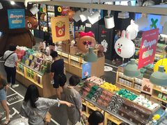 -LINE FRIENDS Garosu-gil Flagship Store